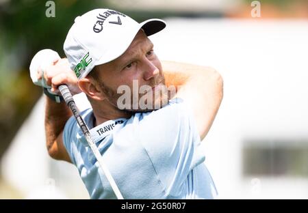 Moosinning, Allemagne. 24 juin 2021. Golf: Circuit européen - International Open, singles, Men, 1er tour. Maximilian Kieffer d'Allemagne en action. Credit: Sven Hoppe/dpa/Alay Live News Banque D'Images