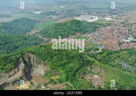 Carrière de roche au sud de Bandung West Java Indonésie Banque D'Images