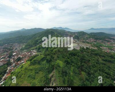 Carrière de roche au sud de Bandung West Java Indonésie Banque D'Images