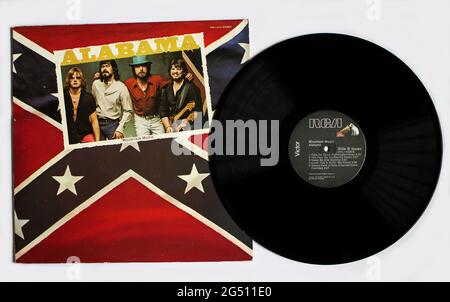Country band, Alabama Music album sur vinyle disque LP. Intitulé : couverture de l'album Mountain Music Banque D'Images