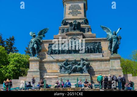 Détails du Niederwald Memorialof 1883 à Rüdesheim, célèbre village viticole dans le paysage du Rheingau sur le Rhin, Hesse, Allemagne, Europe Banque D'Images