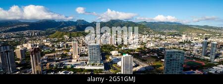 Vue aérienne du paysage urbain d'Honolulu, Oahu, Hawaii, États-Unis Banque D'Images