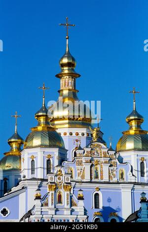 Cathédrale St Michaels avec dômes dorés, Kiev, Ukraine Banque D'Images