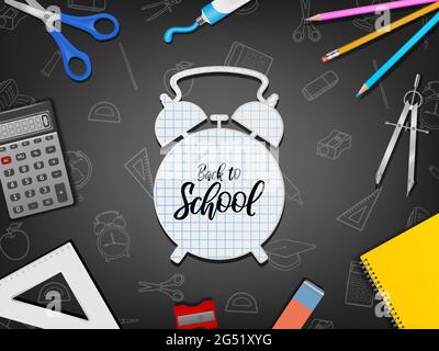 Affiche de retour à l'école avec des fournitures réalistes sur fond de tableau noir Illustration de Vecteur