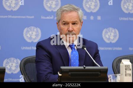 Nations Unies, New York, États-Unis, le 24 juin 2021 - Felipe Carlos Sola, ministre des Affaires étrangères de la République d'Argentine, ainsi que Daniel Fernando Filmus, secrétaire de Malvinas, Antartida y Atlantico sur, font aujourd'hui un rapport sur les îles Falkland (Islas Malvinas) au siège de l'ONU à New York. Photo: Crédit PHOTO Luiz Rampelotto/EuropaNewswire OBLIGATOIRE. Credit: dpa Picture Alliance/Alay Live News Banque D'Images