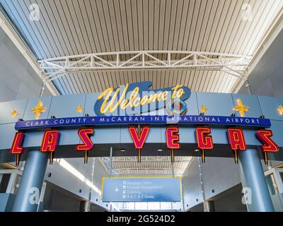 Las Vegas, 19 MAI 2021 - Bienvenue à Las Vegas signe dans l'aéroport Banque D'Images