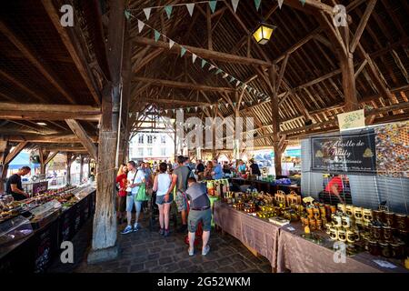 FRANCE. ESSONNE (91) MILLY-LA-FORET. LA HALLE (CONSTRUIT EN 1479) Banque D'Images