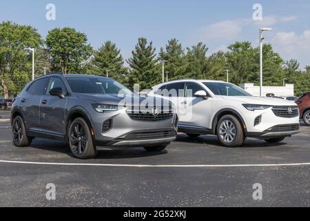 Kokomo, Circa, juin 2021 : exposition des vus Envision de Buick. L'Envision a intégré Amazon Alexa, Apple CarPlay et Android Auto. Banque D'Images