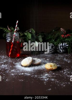 Des vibes de Noël et des tartes à la viande Banque D'Images