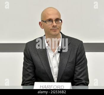 Tim Harford, journaliste britannique et écrivain économique, donne une leçon de reconnaissance à l'université Bocconi de Milan, en Italie. Banque D'Images