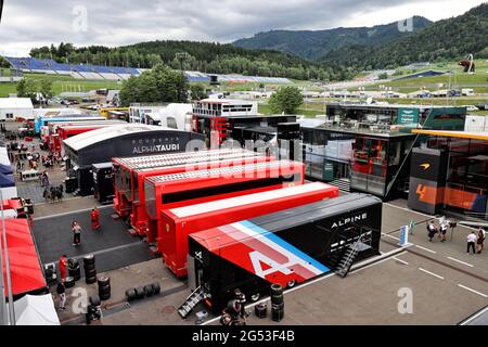 Spielberg, Autriche. 25 juin 2021. Ambiance de paddock - Alpine F1 Team. Grand Prix Steiermark, vendredi 25 juin 2021. Spielberg, Autriche. Crédit : James Moy/Alay Live News Banque D'Images