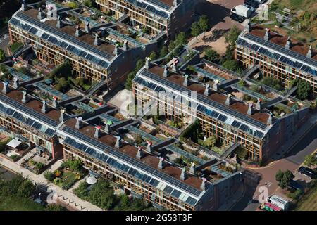 Royaume-Uni, Londres, Hackbridge, vue aérienne du développement du logement de BedZED Banque D'Images