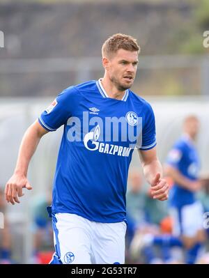 Match de football Simon TERODDE (GE), FC Schalke 04 (GE) - PSV Wesel-Lackhausen, 8: 0 le 23 juin 2021 à Gelsenkirchen/Allemagne. Â Banque D'Images