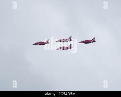 Headcorn, Kent, Royaume-Uni. 25 juin 2021. Les flèches rouges vues au spectacle aérien de la bataille d'Angleterre à Headcorn dans le Kent. Crédit : James Bell/Alay Live News Banque D'Images