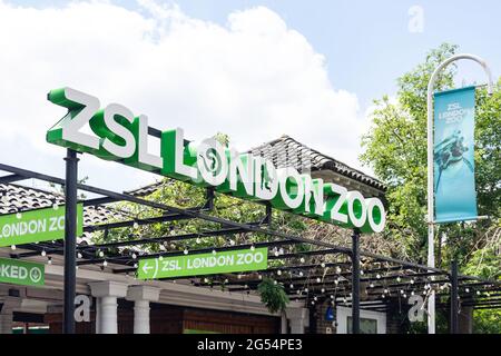 Entrée au zoo de Londres ZSL, Regent's Park, City of Westminster, Greater London, Angleterre, Royaume-Uni Banque D'Images