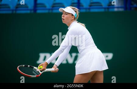 Eastbourne, Royaume-Uni. 24 juin 2021. Anet Kontaveit d'Estonie en action contre Camila Giorgi d'Italie lors de sa demi-finale au tournoi de tennis international Viking WTA 500 25 le 2021 juin 2021 au Devonshire Park tennis à Eastbourne, Angleterre - photo Rob Prange / Espagne DPPI / DPPI / LiveMedia crédit: Agence photo indépendante/Alamy Live News Banque D'Images