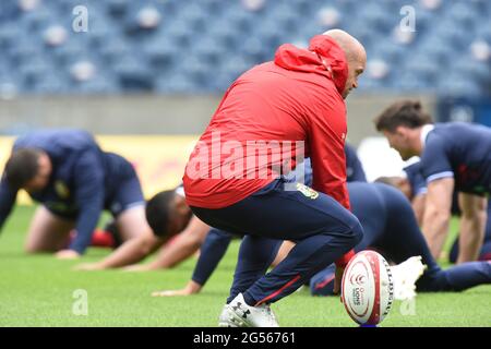 BT Murrayfield .Edinburgh.Scotland Royaume-Uni. 25 juin-21 session d'entraînement des Lions britanniques et irlandais pour le Japon Match entraîneur assistant des Lions britanniques et irlandais Gregor Townsend photographié pendant la session d'entraînement. Crédit : eric mccowat/Alay Live News Banque D'Images