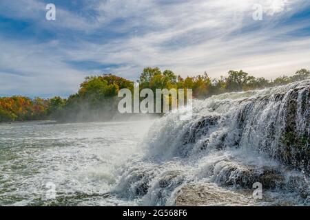 Panorama de Scenic Healey Falls Havelock Ontario Canada à l'automne Banque D'Images