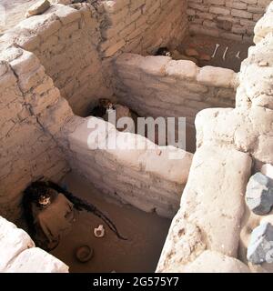 Fouilles historiques de la préinca Nazca ou du cimetière de civilisation de Nasca Chauchilla dans la région de Nazca au Pérou Banque D'Images