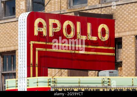 Princeton, Illinois - États-Unis - 15 juin 2021 : l'Apollo Theatre, initialement ouvert comme opéra dans les années 1880 et cinéma au début de 1900 Banque D'Images