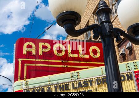 Princeton, Illinois - États-Unis - 15 juin 2021 : l'Apollo Theatre, initialement ouvert comme opéra dans les années 1880 et cinéma au début de 1900 Banque D'Images