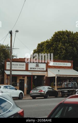 Beechworth, Victoria - 22 décembre 2020 : brasserie et pizzeria Bridge Road. Banque D'Images