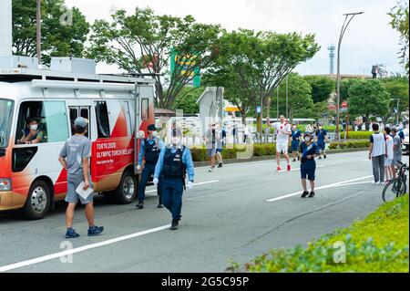 Fuji City, Shizuoka-Ken, Japon - 24 juin 2021 : Relais de la flamme olympique de Tokyo 2020 à Fuji City, Japon. Banque D'Images