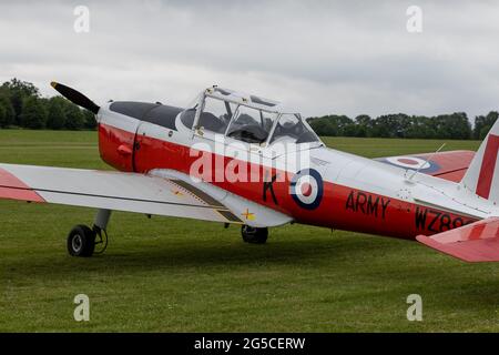 1953 de Havilland DHC-1 Chipmunk T.10 (G-BXGP) exposé à Shuttleworth Scurry de Chipmunk 75e anniversaire de spectacle aérien le 19 juin 2021 Banque D'Images