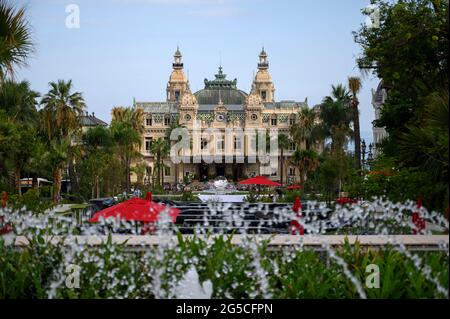 MONTE-CARLO, MONACO - SEPTEMBRE 19 2019 : vue sur le Casino de Monte-Carlo. Banque D'Images