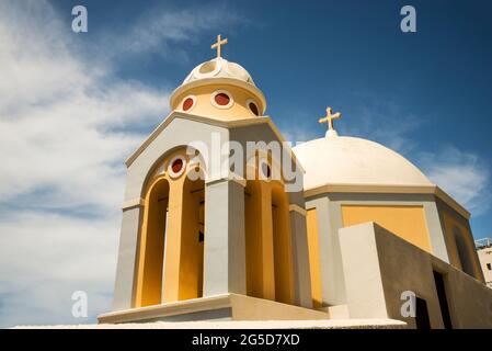 Île grecque de Santorin à l'église catholique de Saint Stylianos. Banque D'Images