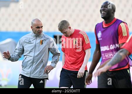 Roberto Martinez, entraîneur-chef de Belgique, Kevin de Bruyne et Romelu Lukaku en Belgique, ont photographié lors d'une séance d'entraînement de la nation belge Banque D'Images