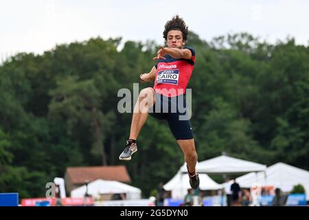 BREDA, PAYS-BAS - JUIN 26 : David le Caire des pays-Bas participant au Mens long Jump lors des Championnats d'athlétisme néerlandais 2021 au complexe sportif Dr Schaepmanlaan le 26 juin 2021 à Breda, pays-Bas (photo d'Andy Astfalck/Orange Pictures) Banque D'Images