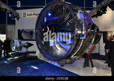 Rolls Royce Engines au salon international de l'aéronautique de Farnborough 2012, Royaume-Uni, avec un moteur aérodynamique Trent 1000 exposé Banque D'Images