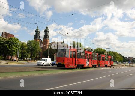 Bus di linea nella città di Pozana en Polonia Banque D'Images