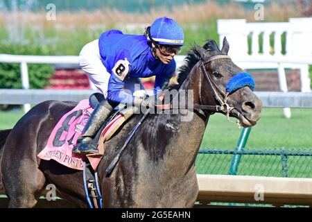 Louisville, Kentucky, États-Unis. 26 juin 2021. 26 juin 2021 : Maxfield, formé par Brendan Walsh et monté par Jose Ortiz, remporte le G2 Stephen Foster S. à Churchill Downs à Louisville, Kentucky, le 26 2021 juin. Jessica Morgan/Eclipse Sportswire. Crédit : csm/Alay Live News Banque D'Images