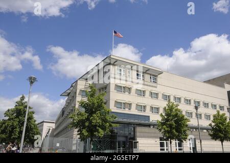 BERLIN/ALLEMAGNE le 04 juillet 2017. Les Américains survolent le bâtiment American Emassay le 4 juillet à Berlain Allemagne. (Photo.Francis Joseph Dean/Dea Banque D'Images