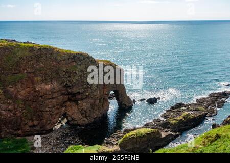 La formation inhabituelle de falaise connue sous le nom de Elephant Rock près de Montrose, en Écosse Banque D'Images