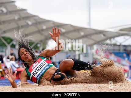 L'Abigail Irozuru de Grande-Bretagne dans le long saut féminin pendant le troisième jour des Championnats d'athlétisme britannique Muller à l'arène régionale de Manchester. Date de la photo: Dimanche 27 juin 2021. Banque D'Images