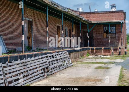 Lorton, va, États-Unis — le 25 juin 2021. Photo d'un bâtiment usine en ruine dans le comté de Fairfax, en Virginie. Banque D'Images