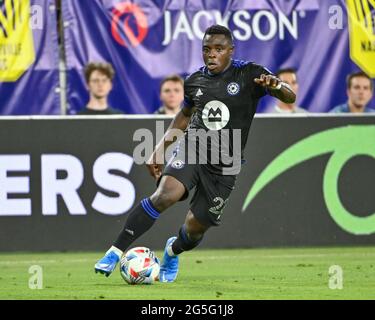 Nashville, Tennessee, États-Unis. 26 juin 2021. Montréal en avant, Sunusi Ibrahim (22), en action pendant le match MLS entre CF Montréal et Nashville SC au Nissan Stadium de Nashville, TN. Kevin Langley/CSM/Alamy Live News Banque D'Images