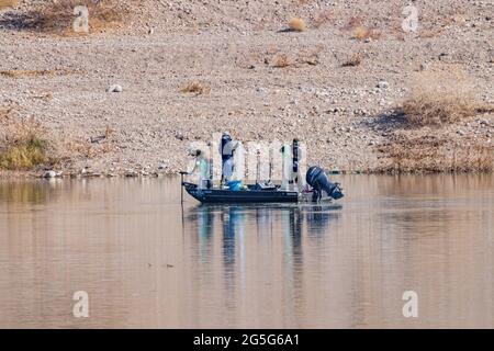 Nevada, le 4 MARS 2021 - des gens qui chantent dans l'aire de loisirs nationale du lac Mead Banque D'Images