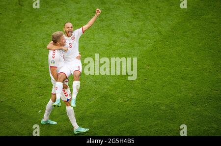 Torjubel: Andreas Cornelius (Dänemark), Martin Braithwaite (Dänemark) pays de Galles - Dänemark Amsterdam, 26.06.2021, Fussball, saison 2020/21 Foto: Moritz Banque D'Images