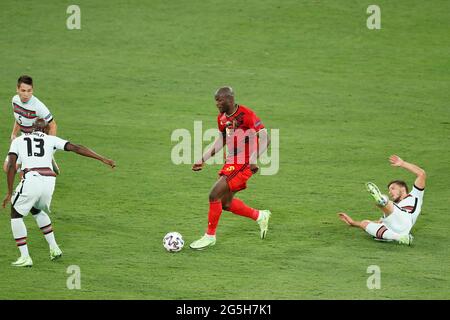 Séville, Espagne. 27 juin 2021. Romelu Lukaku (bel) football : UEFA Euro 2020 série de 16 match entre la Belgique 1-0 Portugal au stade la Cartuja à Séville, Espagne . Crédit: Mutsu Kawamori/AFLO/Alay Live News Banque D'Images