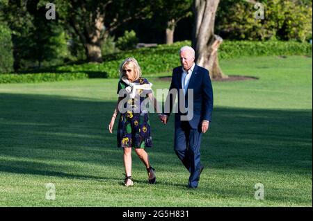Washington, DC, États-Unis. 27 juin 2021. 27 juin 2021 - Washington, DC, États-Unis: Le président JOE BIDEN et la première dame JILL BIDEN revenant de Camp David à la Maison Blanche. Crédit : Michael Brochstein/ZUMA Wire/Alay Live News Banque D'Images