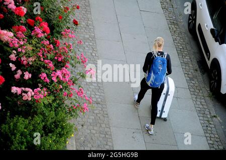 Kastrup/ Danemark. 28 juin 2021, le voyageur Femal depuis Demark hs facilite la restriction de voyage pour le voyageur étranger et domestique fromjune . (Photo..Franci Banque D'Images