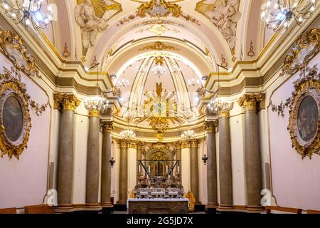 Chapelle monumentale de San Berardo dans la cathédrale de Teramo, Italie Banque D'Images