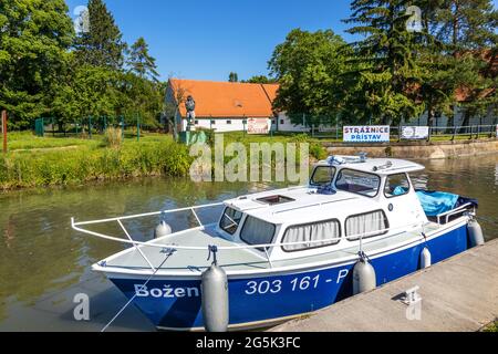 Přístav, Baťův kanál, Straznice, Slovanko, Morava, Ceska republika / port sur le canal de Bata, ville Straznice, Moravie, République Tchèque Banque D'Images