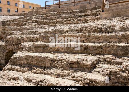 Théâtre romain de Cádiz. Il a été découvert en 1980 lors des fouilles. C'est le deuxième plus grand théâtre de l'Hispanie romaine, surpassé seulement par Córdob Banque D'Images