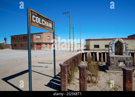 Village de Colchani en Bolivie. Colchani est une petite ville située au bord du plat de sel Salar de Uyuni - Amérique du Sud Banque D'Images