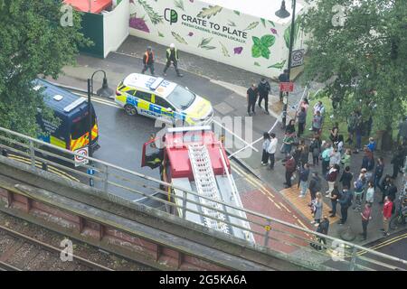 La police et les services d'urgence vus d'en haut en action à un incendie à Elephant and Castle Banque D'Images